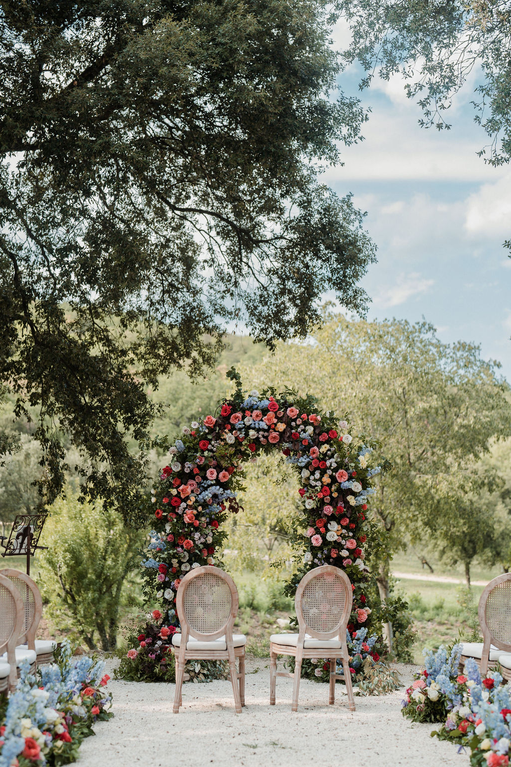 menthe-sauvage-fleuriste-mariage-provence-domaine-de-valbonne-design-floral-luxe-coloré (13)