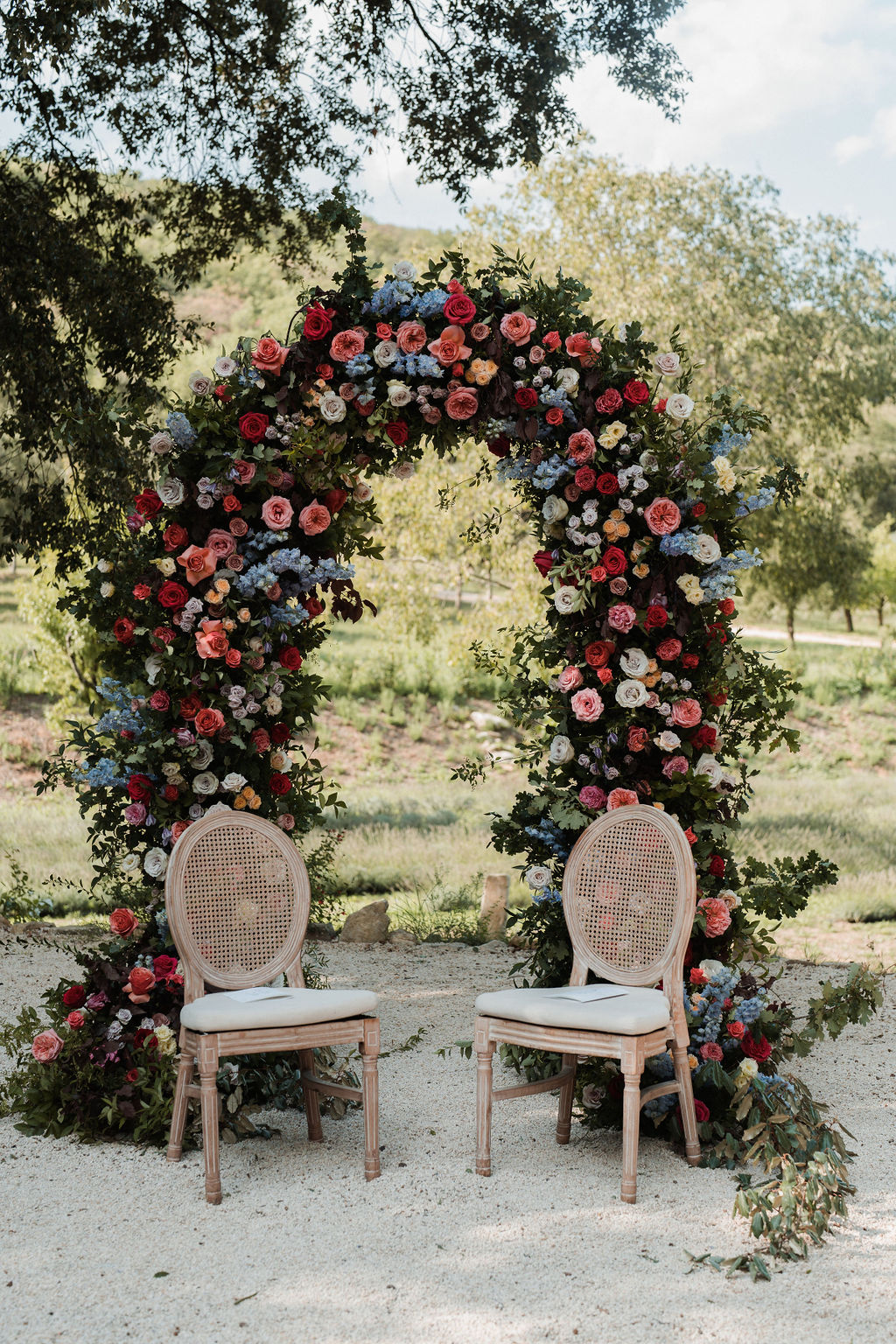 menthe-sauvage-fleuriste-mariage-provence-domaine-de-valbonne-design-floral-luxe-coloré (24)