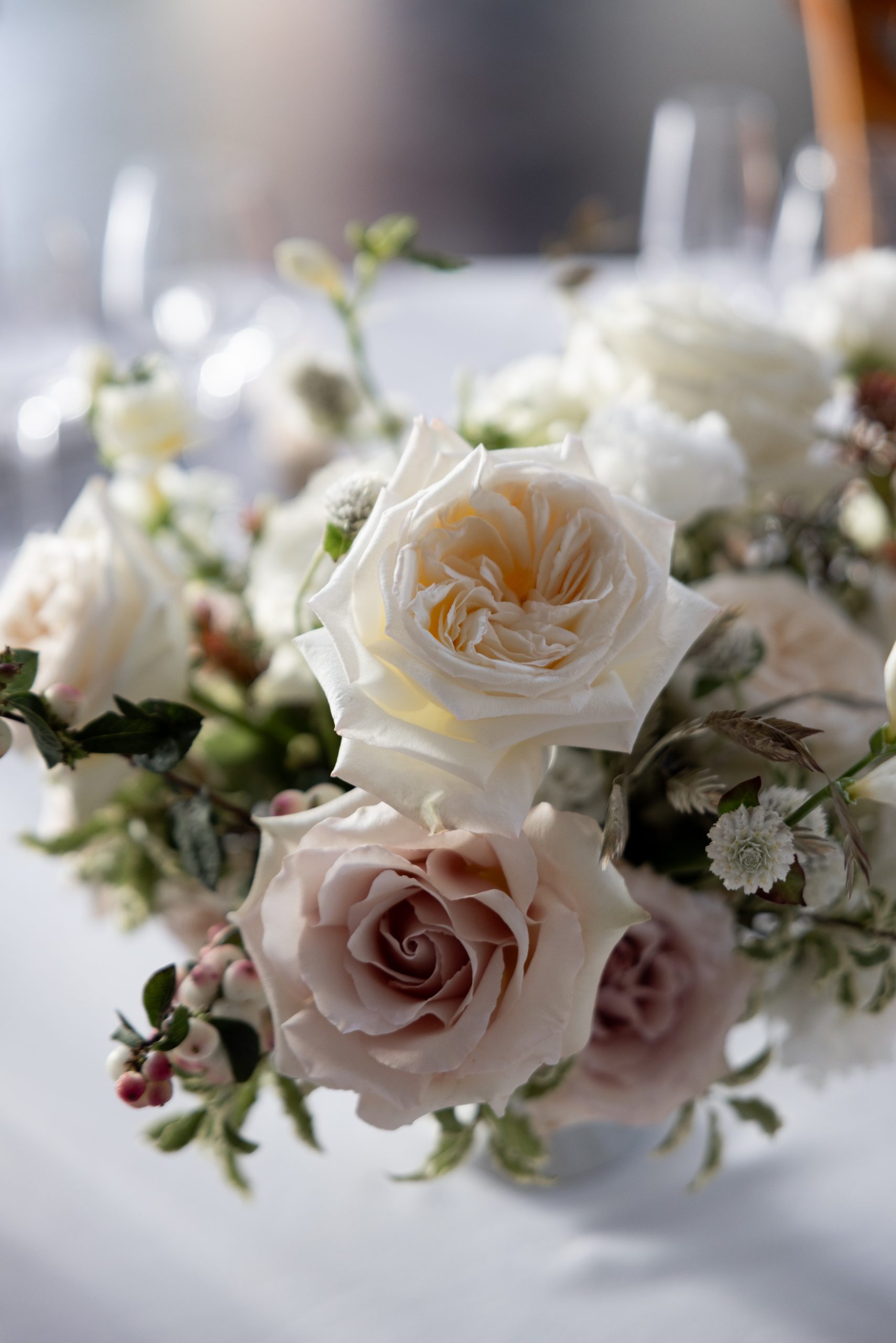 Menthe Sauvage Fleuriste Mariage Lyon Bourgogne Abbaye De Maiziere Luxury Wedding Burgundy (18)