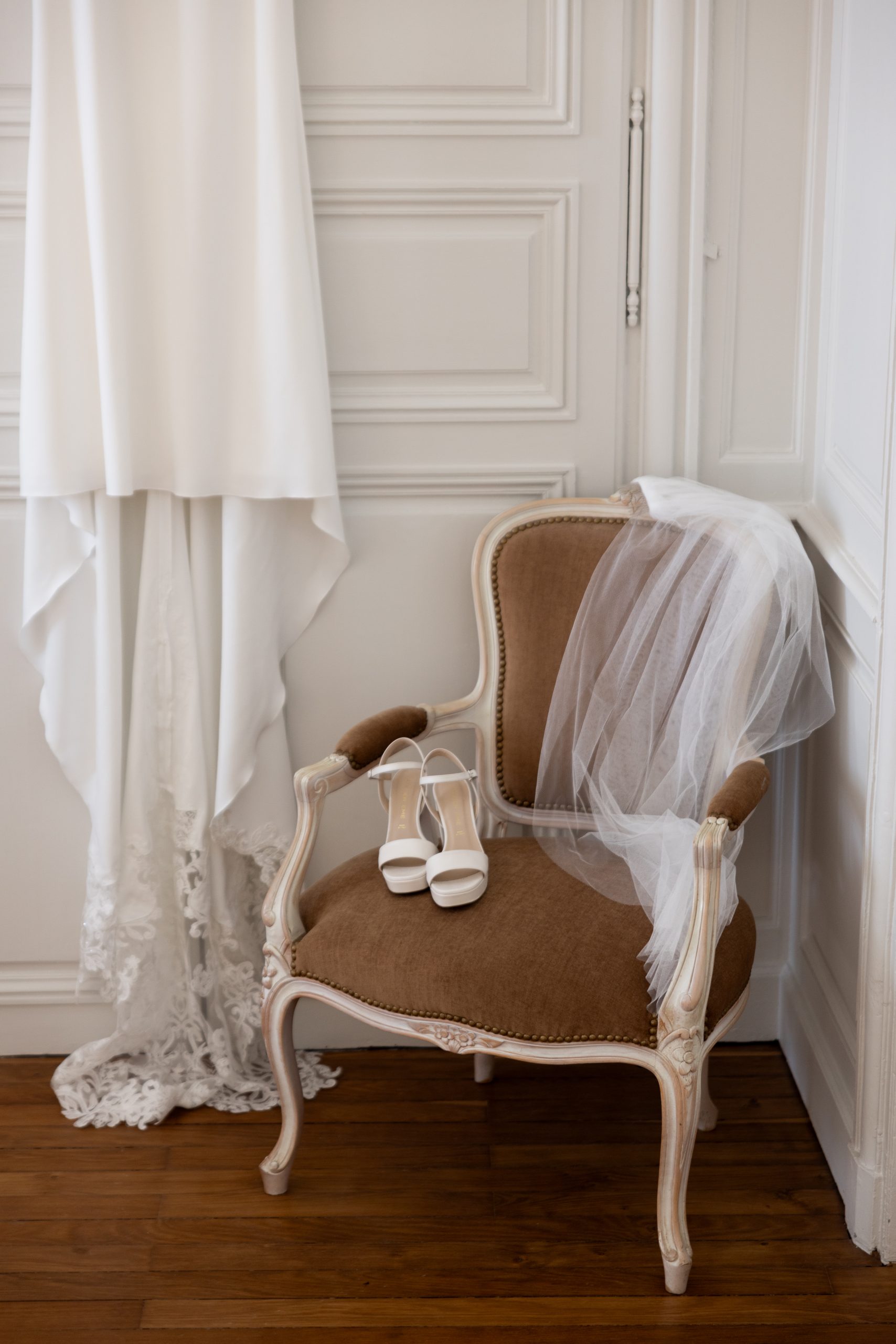 Menthe Sauvage Fleuriste Mariage Lyon Bourgogne Abbaye De Maiziere Luxury Wedding Burgundy (32)