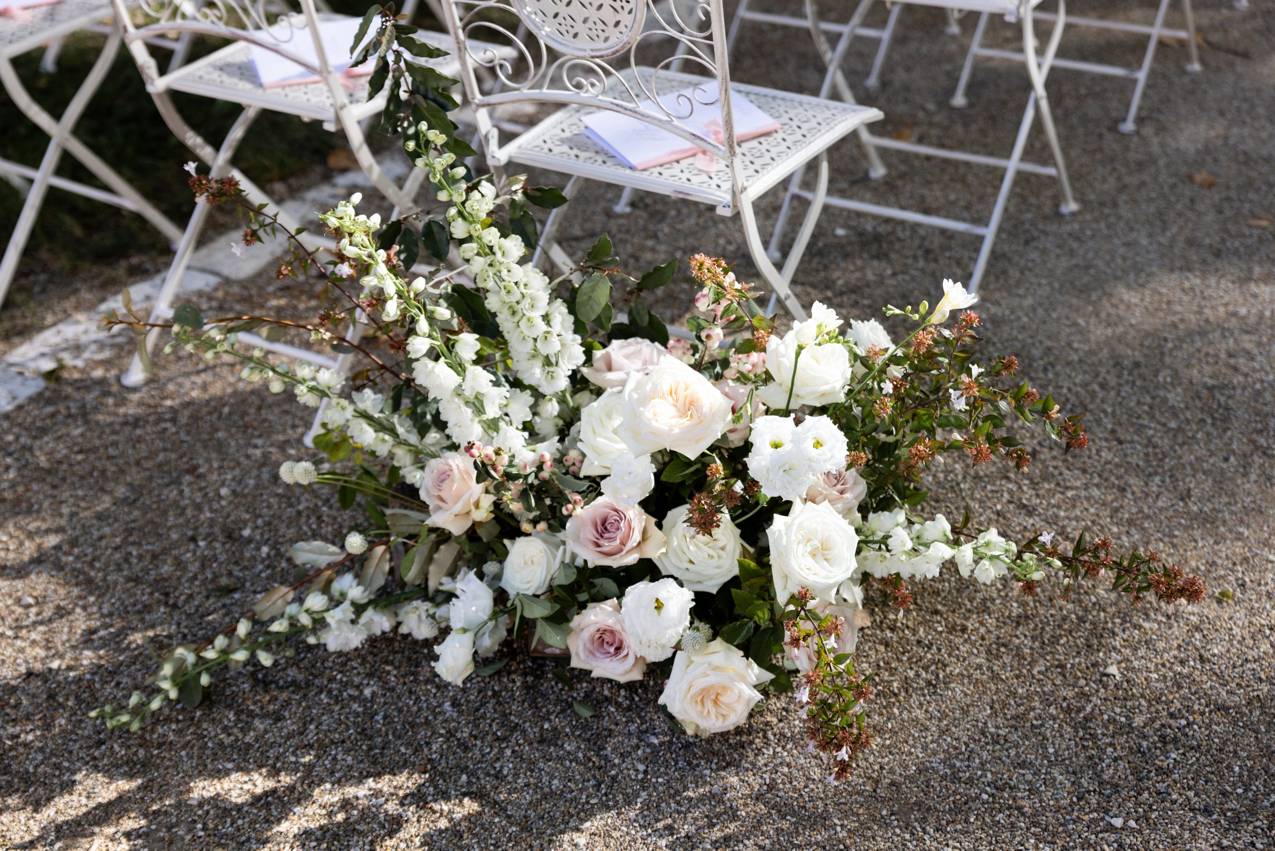 Menthe Sauvage Fleuriste Mariage Lyon Bourgogne Abbaye De Maiziere Luxury Wedding Burgundy (35)