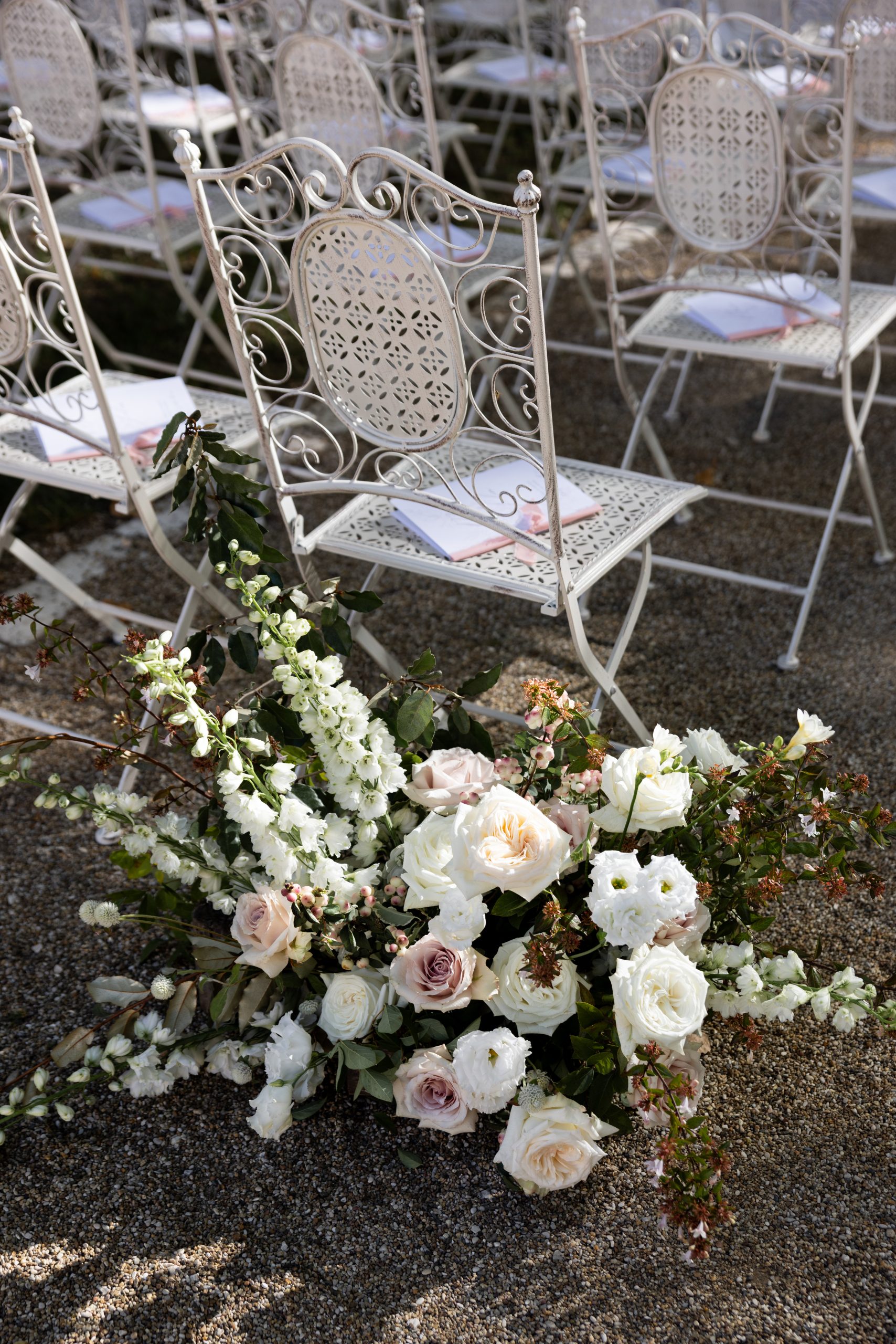 Menthe Sauvage Fleuriste Mariage Lyon Bourgogne Abbaye De Maiziere Luxury Wedding Burgundy (36)