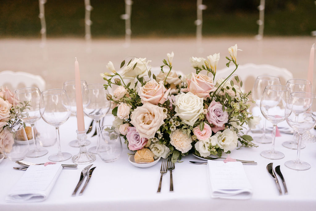 menthe-sauvage-fleuriste-mariage-provence-bourgogne- chateau-des-barrenques-pastel-wedding-luxury(23)
