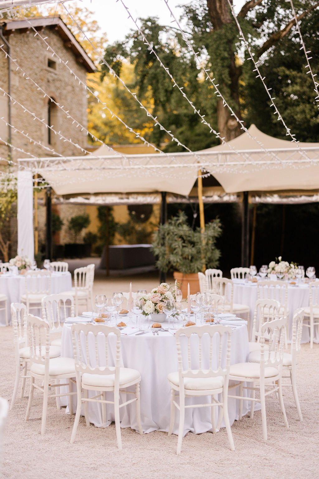 menthe-sauvage-fleuriste-mariage-provence-bourgogne- chateau-des-barrenques-pastel-wedding-luxury(25)