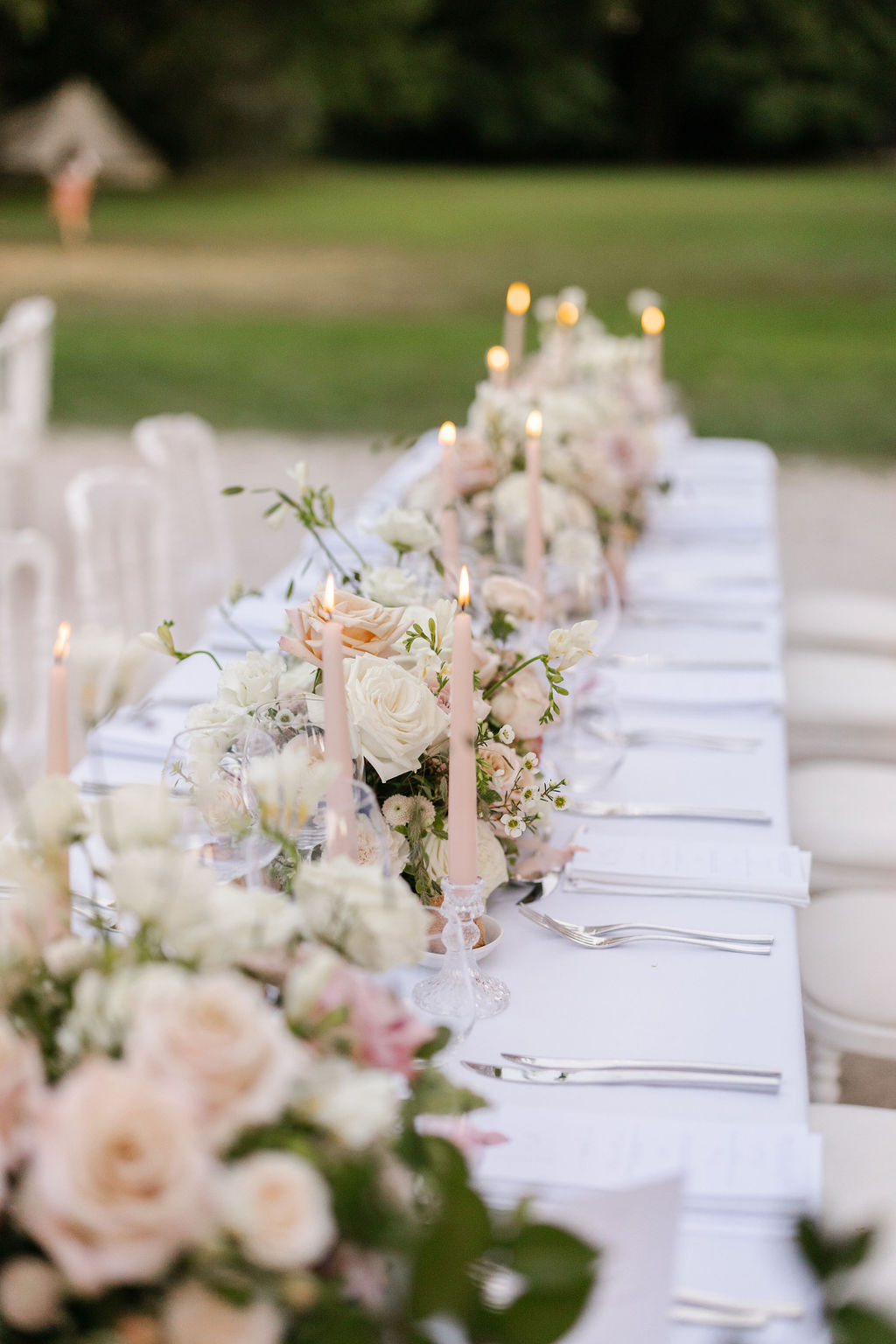 menthe-sauvage-fleuriste-mariage-provence-bourgogne- chateau-des-barrenques-pastel-wedding-luxury(33)