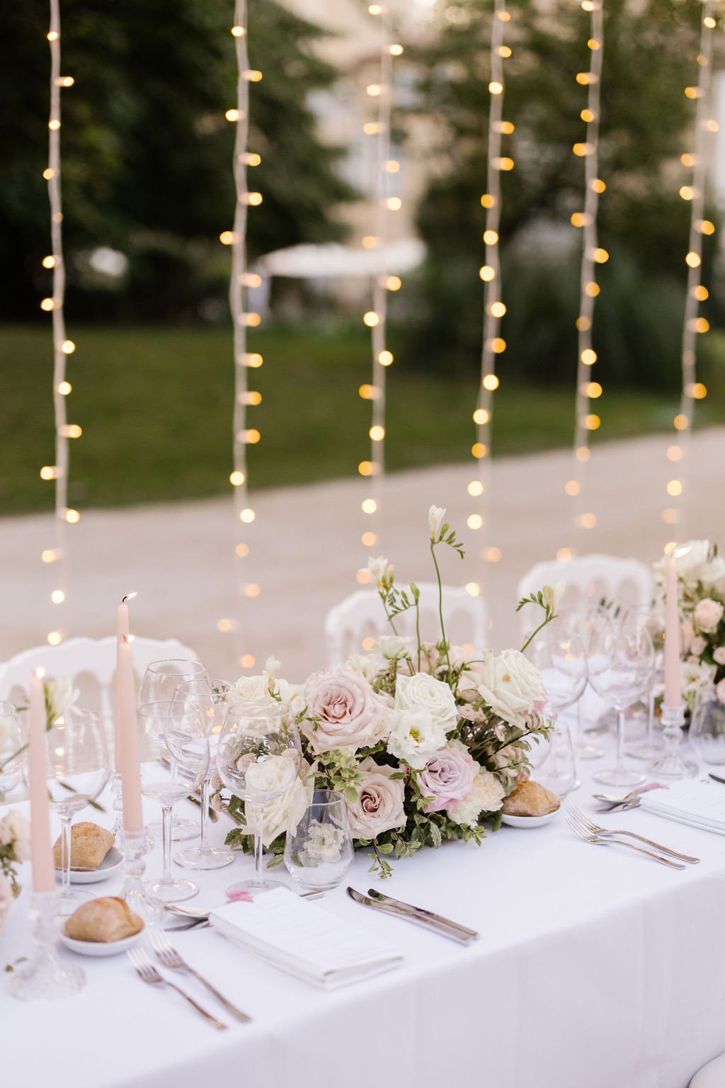 menthe-sauvage-fleuriste-mariage-provence-bourgogne- chateau-des-barrenques-pastel-wedding-luxury(39)