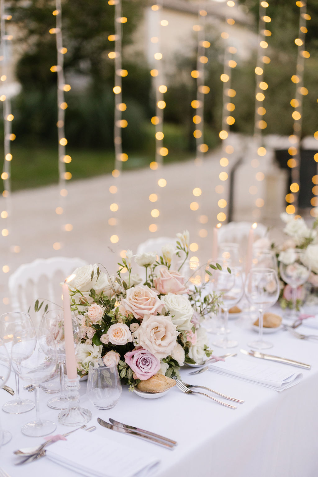 menthe-sauvage-fleuriste-mariage-provence-bourgogne- chateau-des-barrenques-pastel-wedding-luxury(40)