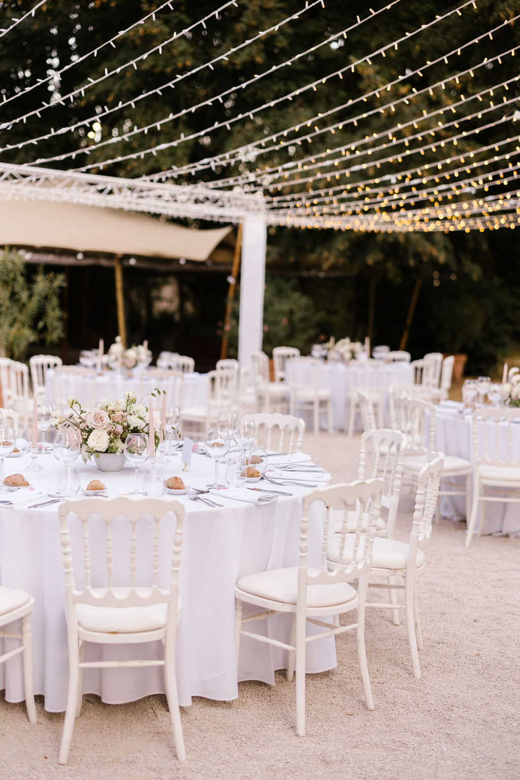 menthe-sauvage-fleuriste-mariage-provence-bourgogne- chateau-des-barrenques-pastel-wedding-luxury(47)