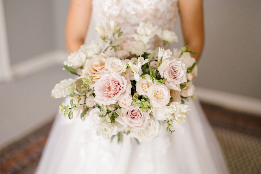 menthe-sauvage-fleuriste-mariage-provence-bourgogne- chateau-des-barrenques-pastel-wedding-luxury(7)