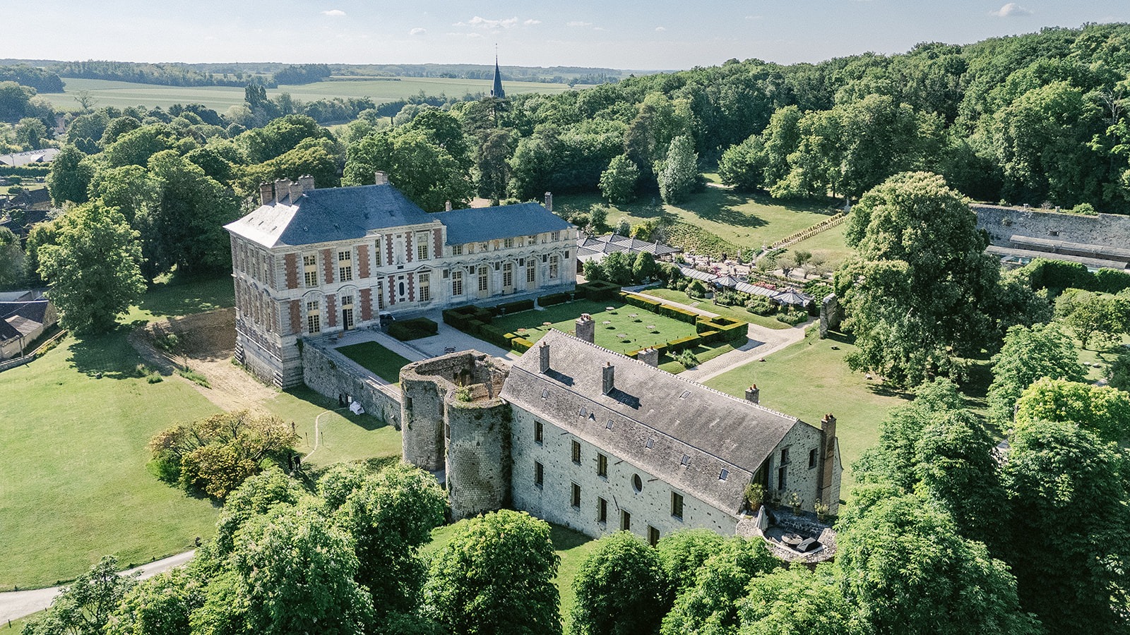 Vivian & Matthew&rsquo;s Wedding Chateau Vallery